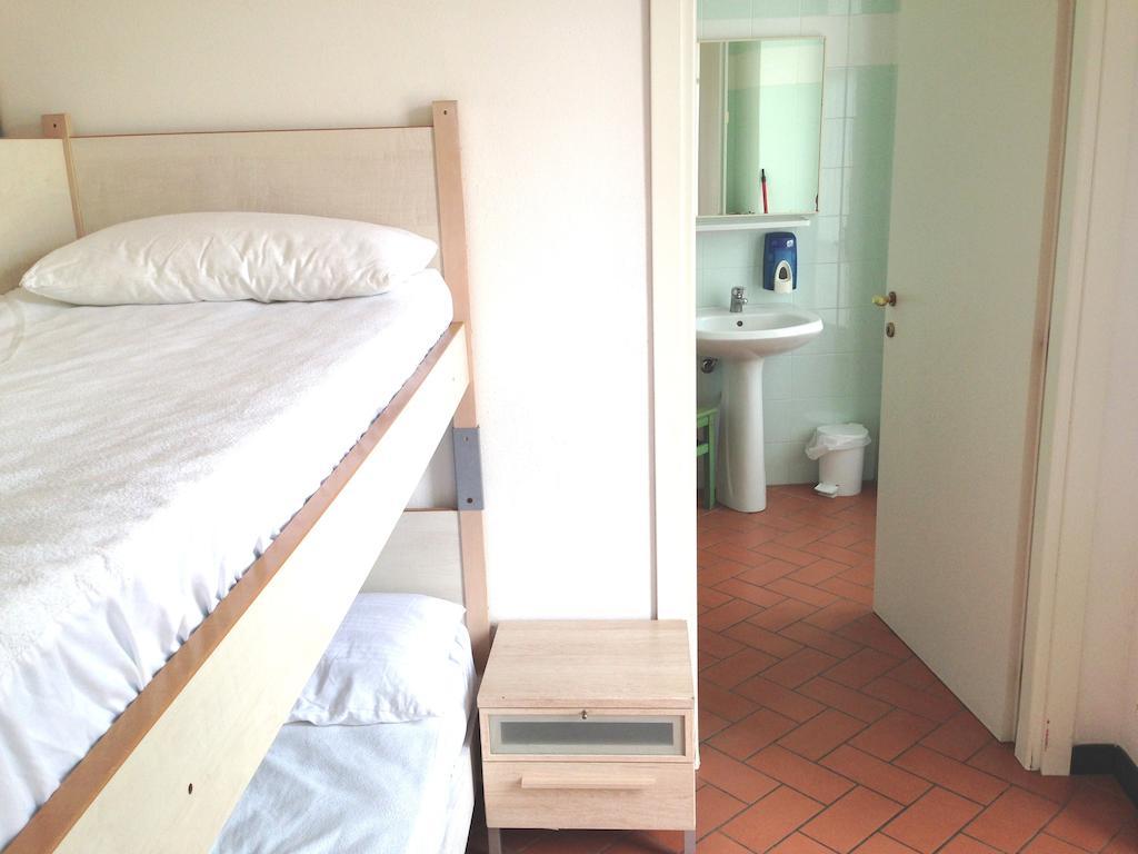 לבנטו Ospitalia Del Mare Hostel חדר תמונה